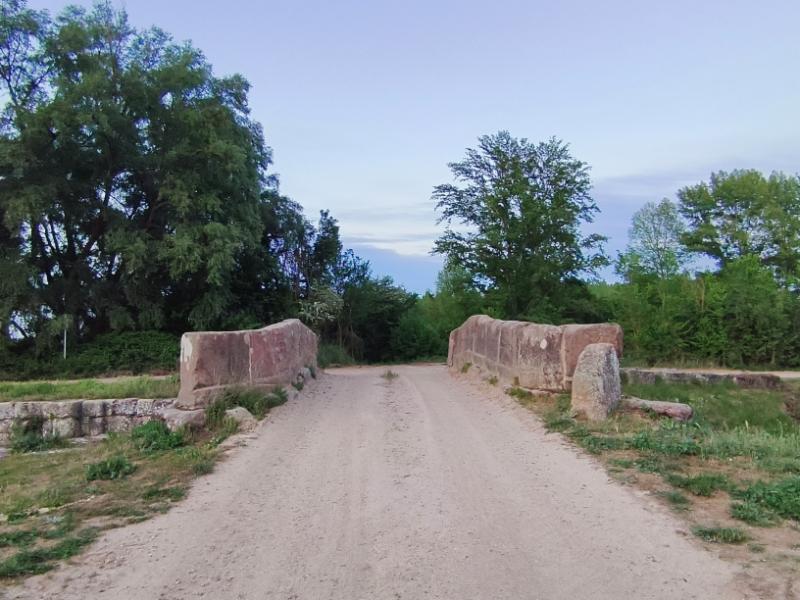 Puente Canal Ventosa de Pisuerga entorno natural esclusa 9